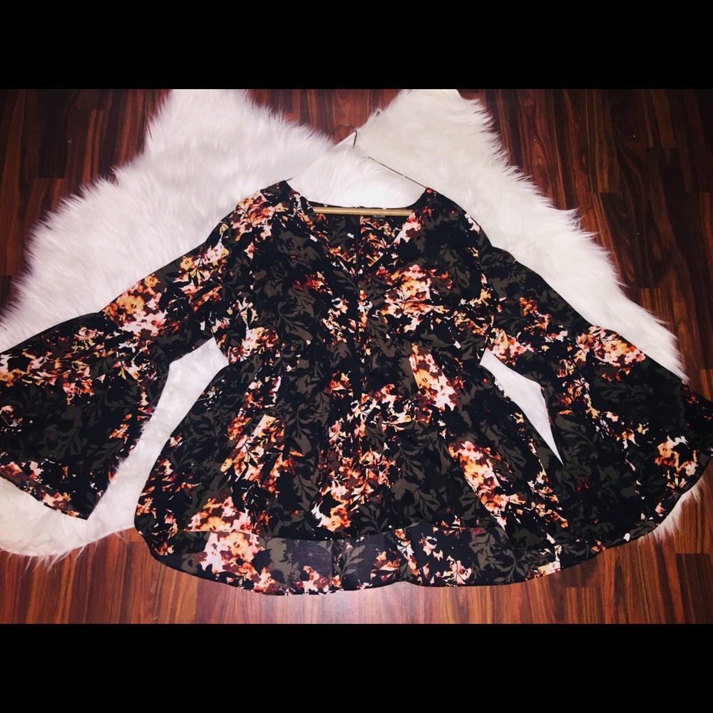 XL multi-colored blouse